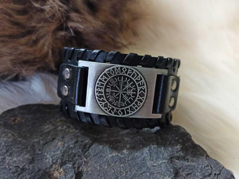 Vegvisir leather bracelet